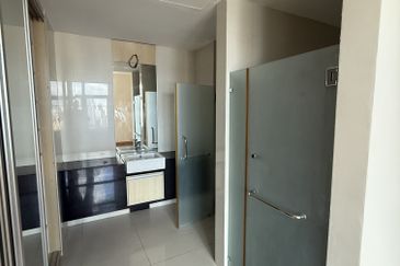 Dua Sentral Residential Tower