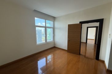 Dua Sentral Residential Tower