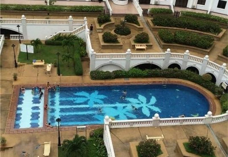 Marina Crescent Condominium