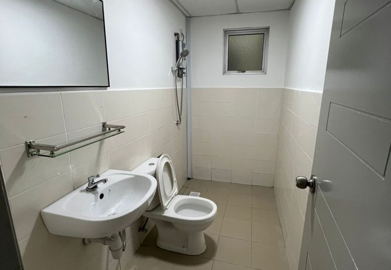 Axis Crown @ Axis Pandan