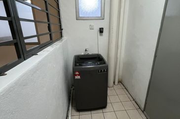 Axis Crown @ Axis Pandan