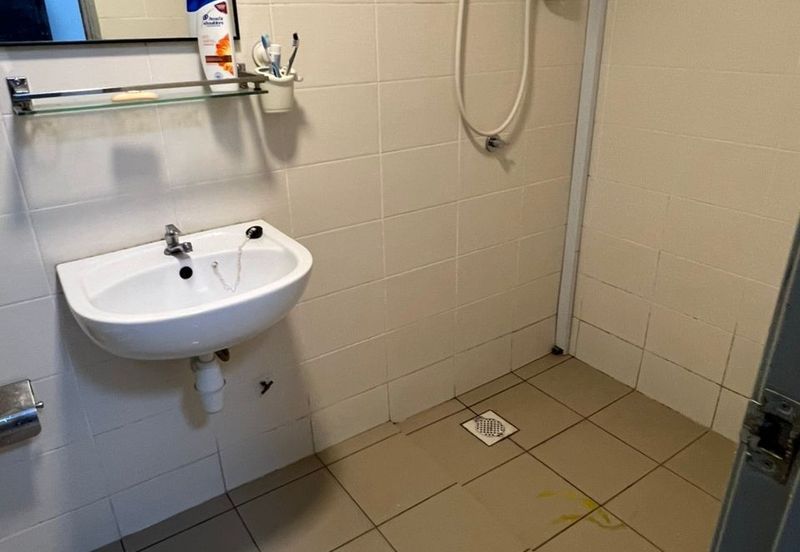 Axis Crown @ Axis Pandan