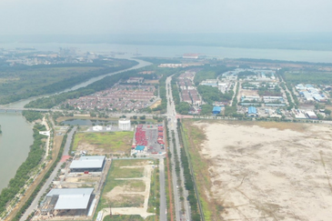 West Port, Pulau Indah