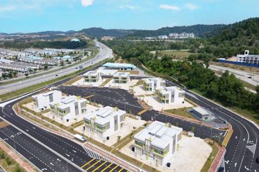 HILLPARK AVENUE, PUNCAK ALAM