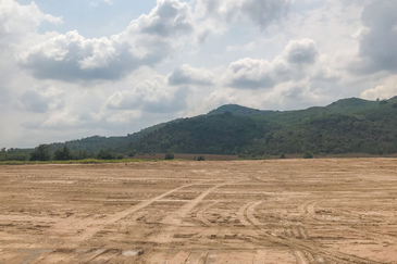 Bukit Cherakah, Puncak Alam, Meru, Shah Alam, Bandar Puncak Alam