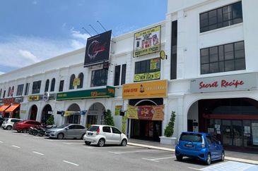 Esplanad, Eco Grandeur, Puncak Alam