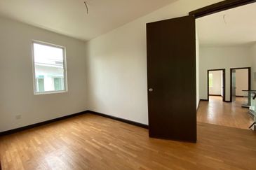 Duta Villa, Setia Alam