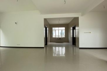 Duta Villa, Setia Alam