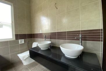 Duta Villa, Setia Alam