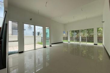 Duta Villa, Setia Alam