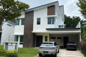 Duta Villa, Setia Alam