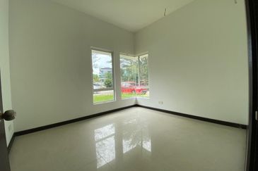 Duta Villa, Setia Alam