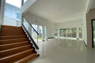 Duta Villa, Setia Alam