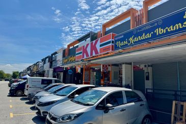 ROI 4.46% Limited Main Road Shoplot @ Bukit Raja, Setia Alam 