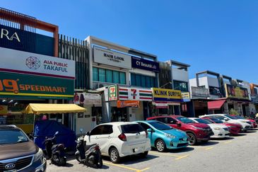 ROI 4.46% Limited Main Road Shoplot @ Bukit Raja, Setia Alam 