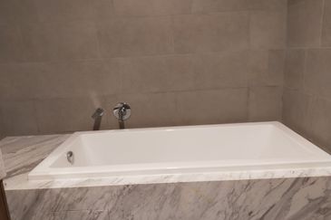 Aria Luxury Residence