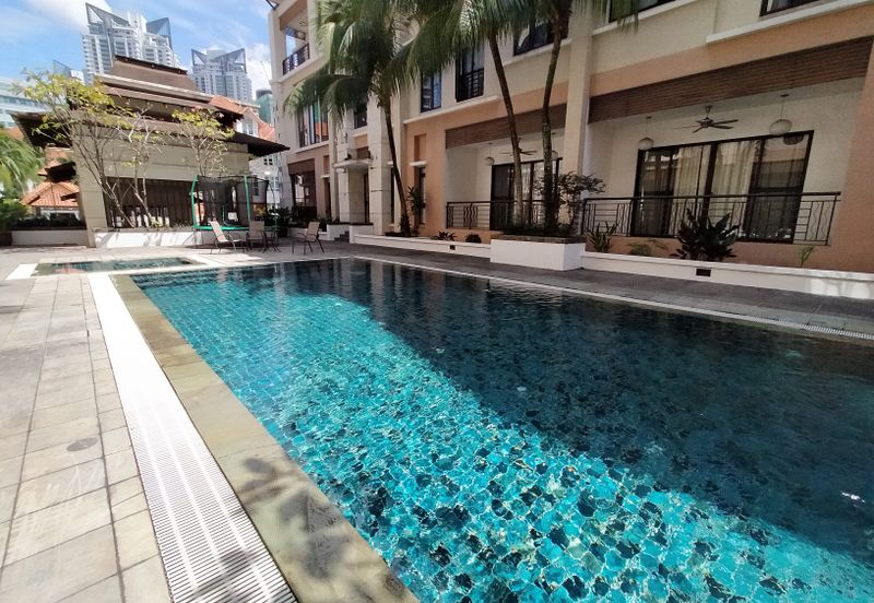 327 Persiaran Ritchie