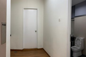 The Vertical Business Suites B