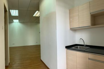 The Vertical Business Suites B