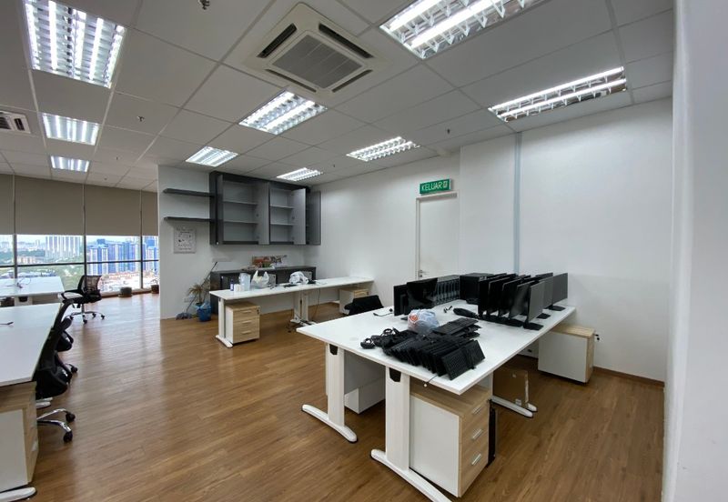 The Vertical Business Suites B