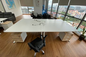 The Vertical Business Suites B