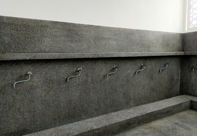 Plaza Conlay, Jalan Conlay