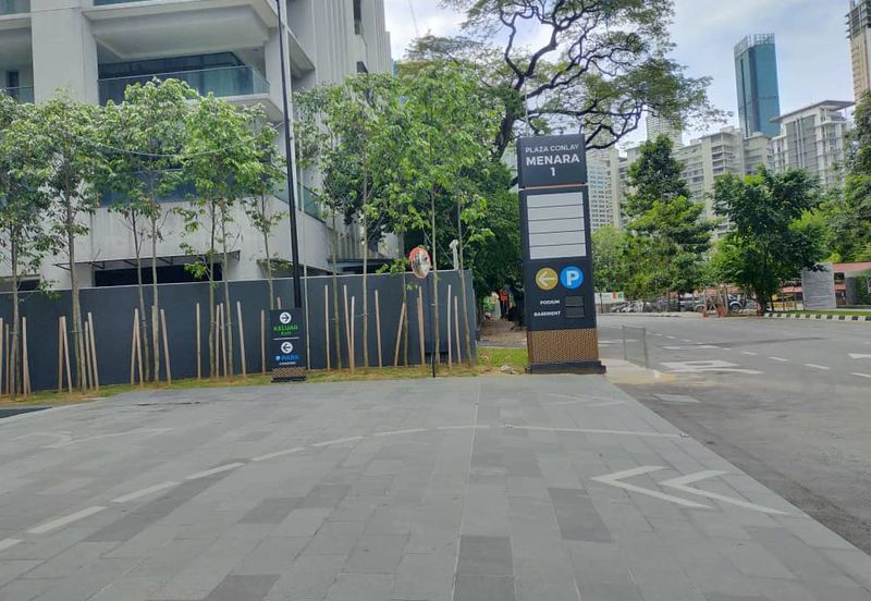 Plaza Conlay, Jalan Conlay