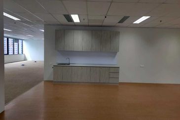 Menara AIA Sentral (formerly Menara Standard Chartered)