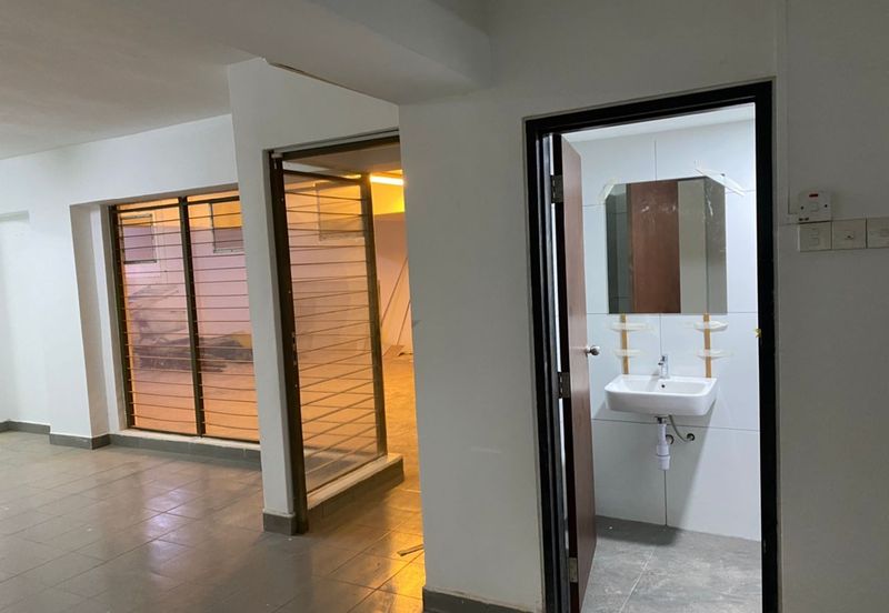 The HPY Residences-Newly renovated house near KLCC & U-Thant