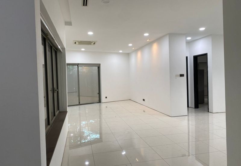 The HPY Residences-Newly renovated house near KLCC & U-Thant