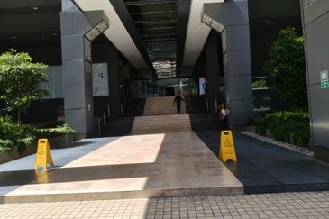 CIMB Hub (Formerly known as Kenanga International)