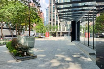 Menara AIA Sentral (formerly Menara Standard Chartered)