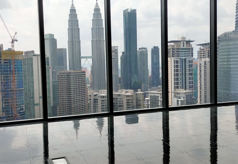 Plaza Conlay, Jalan Conlay