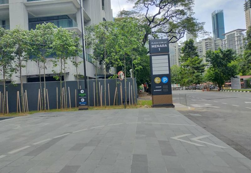 Plaza Conlay, Jalan Conlay