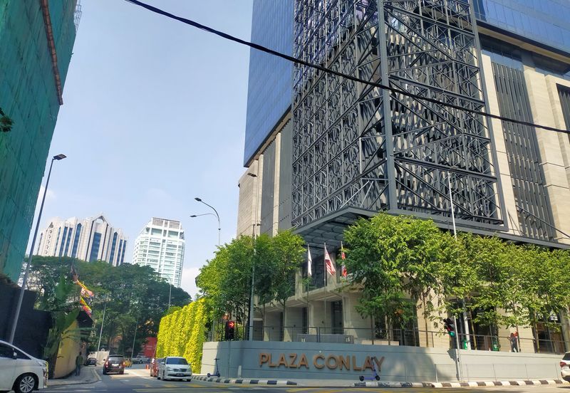 Plaza Conlay, Jalan Conlay