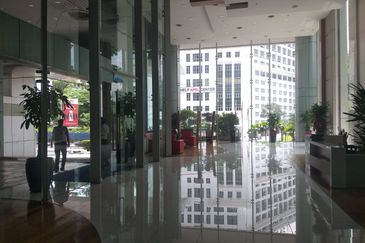 Menara TSH - Fully Fitted, short walk to MRT station