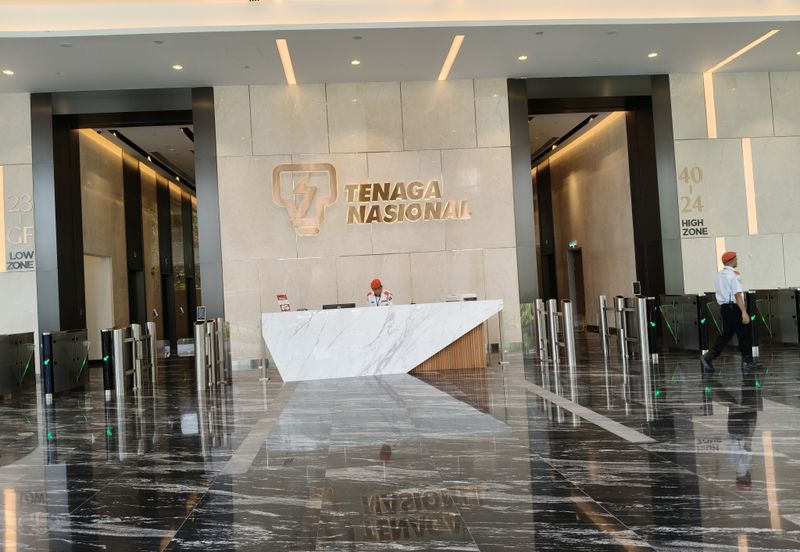Menara TNB Bangsar - GBI, Short walk to LRT&MRT stations