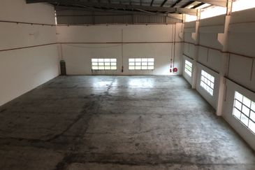 Iskandar Puteri, Gelang Patah, Factory for Sale