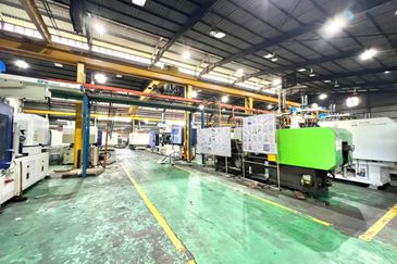 Tampoi, Larkin, Factory For Sale