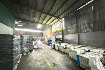 Tampoi, Larkin, Factory For Sale