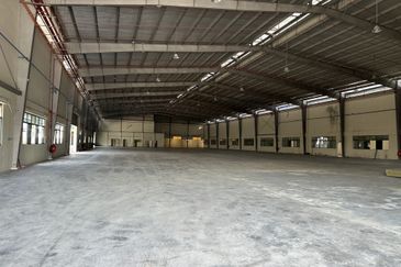 Kempas, Detached Factory for Rent