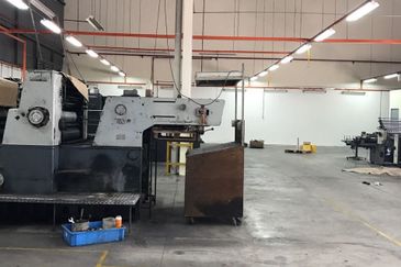 Kempas, Factory for Rent