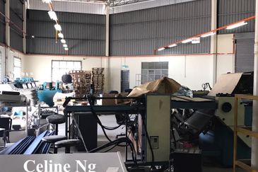 Kempas, Factory for Rent