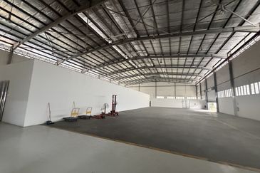 Kempas, Factory for Rent