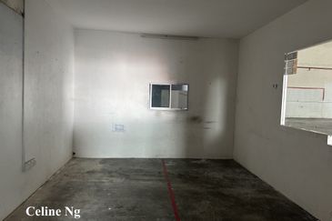 Kempas, Semi Detached Factory for Rent