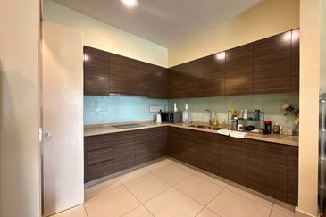 Somerset Puteri Harbour