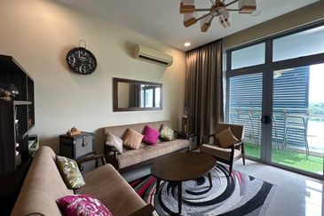 Somerset Puteri Harbour