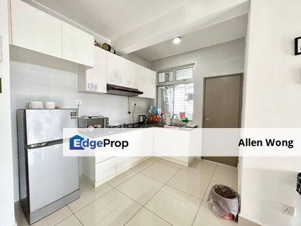 Spacious Fully Furnished Corner Unit at Larkin Height – Prime Location Near CIQ, Johor, Johor Bahru