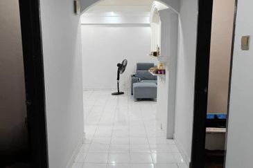 Dwi Mahkota Condominium