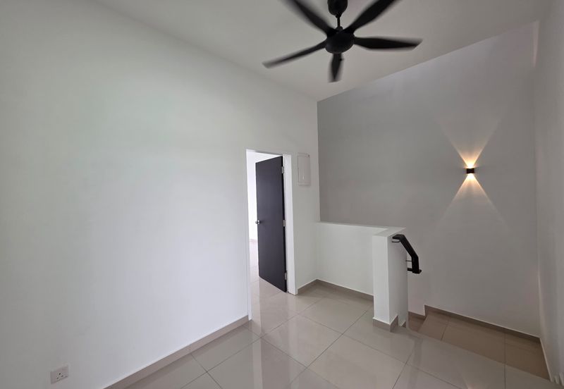 Tate Dalton @ Eco Botanic 2